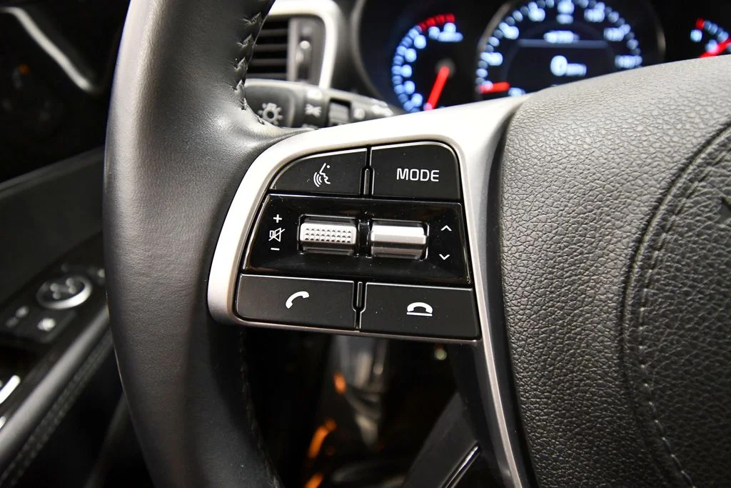Certified Used 2020 White Kia EX image 21