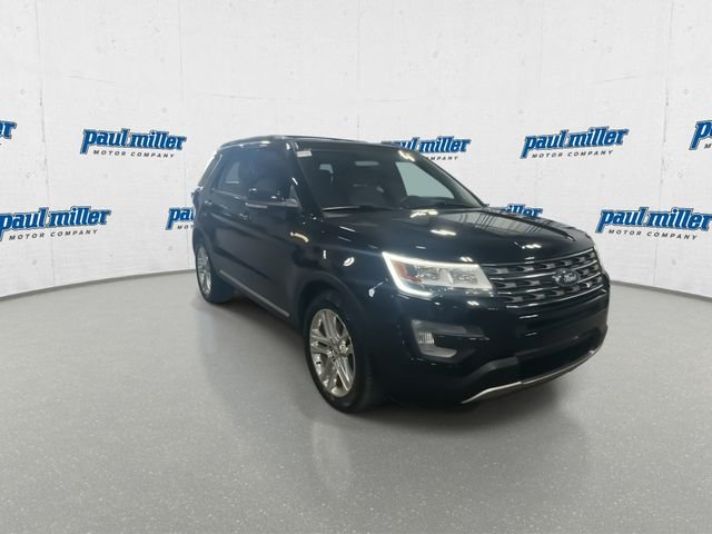 Used 2017 Black Ford XLT image 3