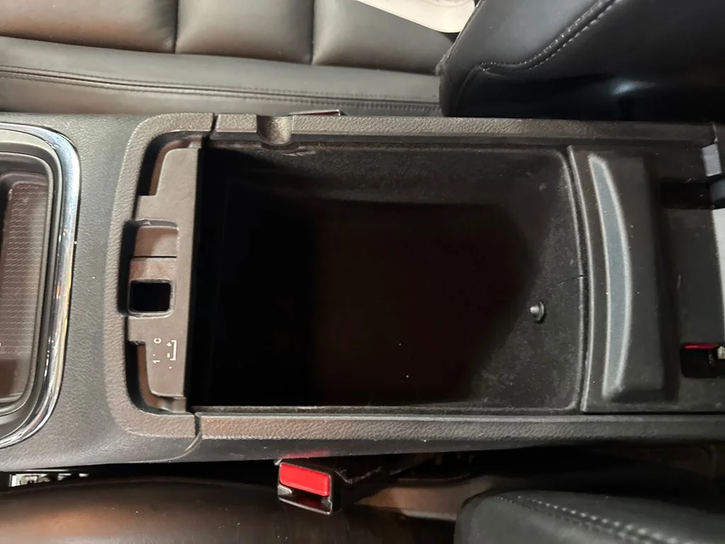 Used 2016 Red Dodge Limited image 26