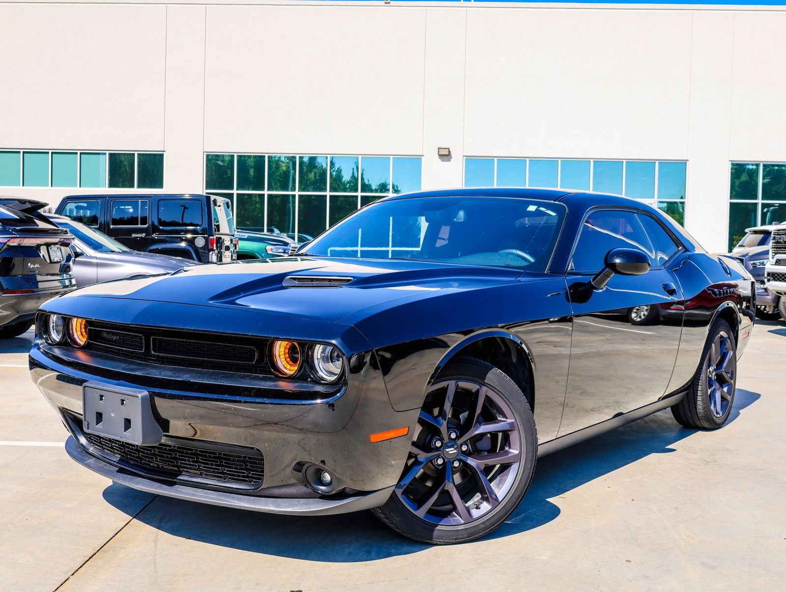 2020 Dodge Challenger SXT Auto's photo
