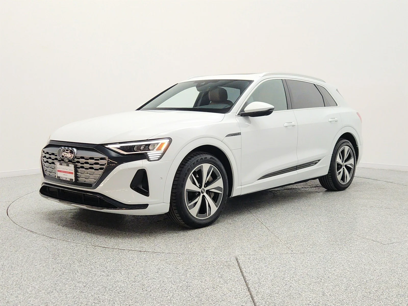 2024 Audi Q8 e-tron 55 114 kWh Premium Plus quattro's photo