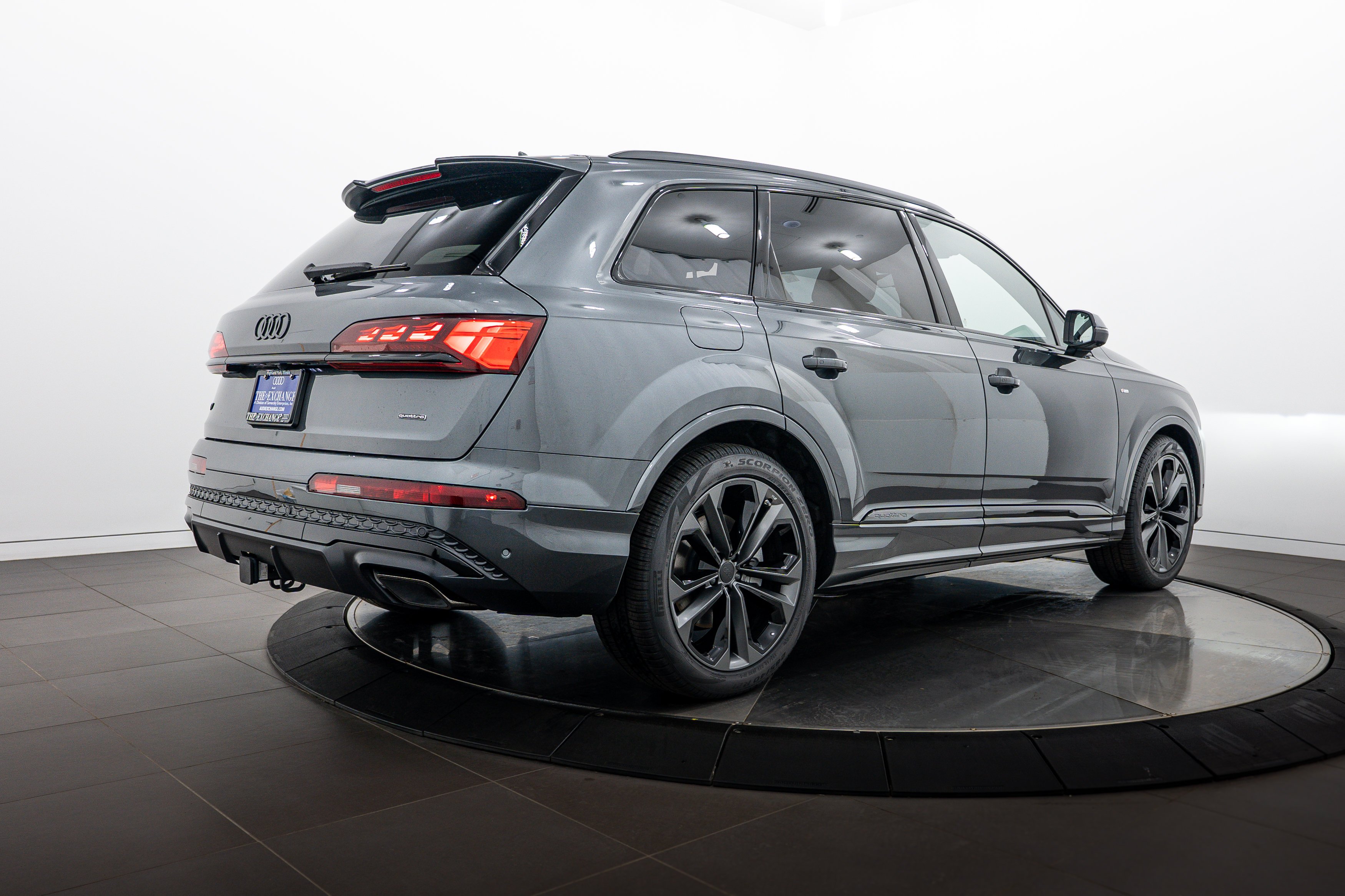 New 2026 Daytona Gray Audi S line Prestige image 4