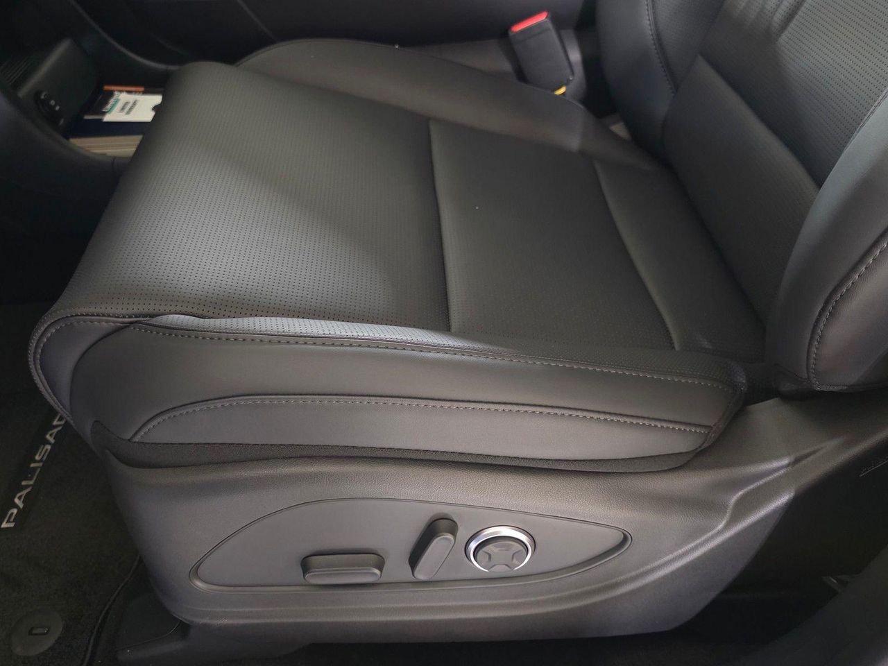 New 2026 Creamy White Pearl Hyundai SEL Premium AWD image 25
