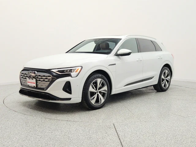 2024 Audi Q8 e-tron Premium Plus quattro