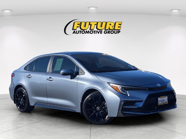 Used 2024  Toyota XSE image 1
