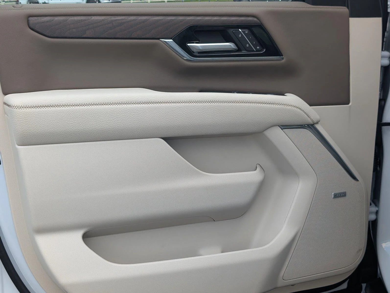 New 2026 Glacier White Tricoat GMC Denali image 12