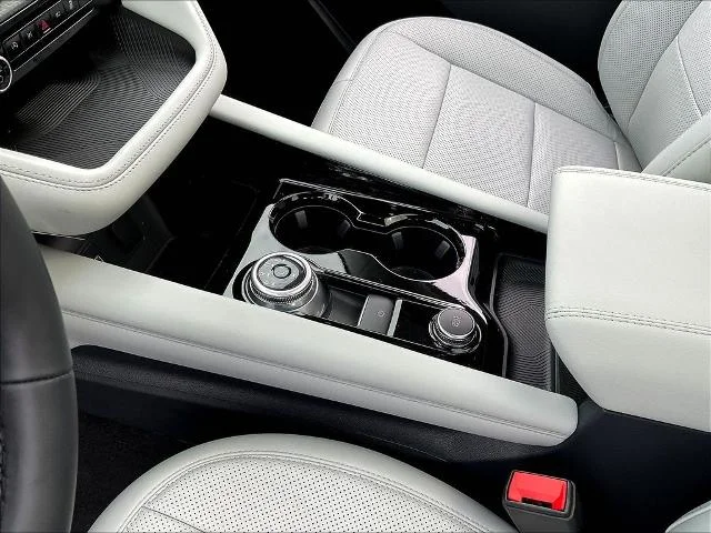 New 2026 Agate Black Metallic Ford Platinum™ image 61