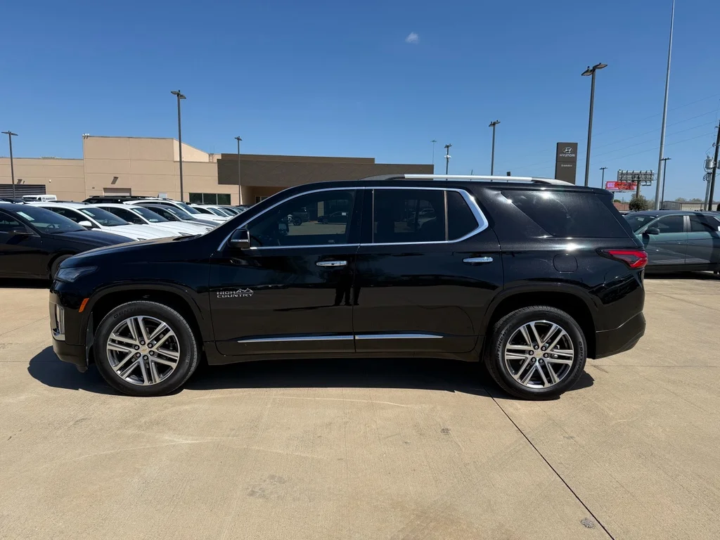 Used 2024 Mosaic Black Metallic Chevrolet High Country image 9