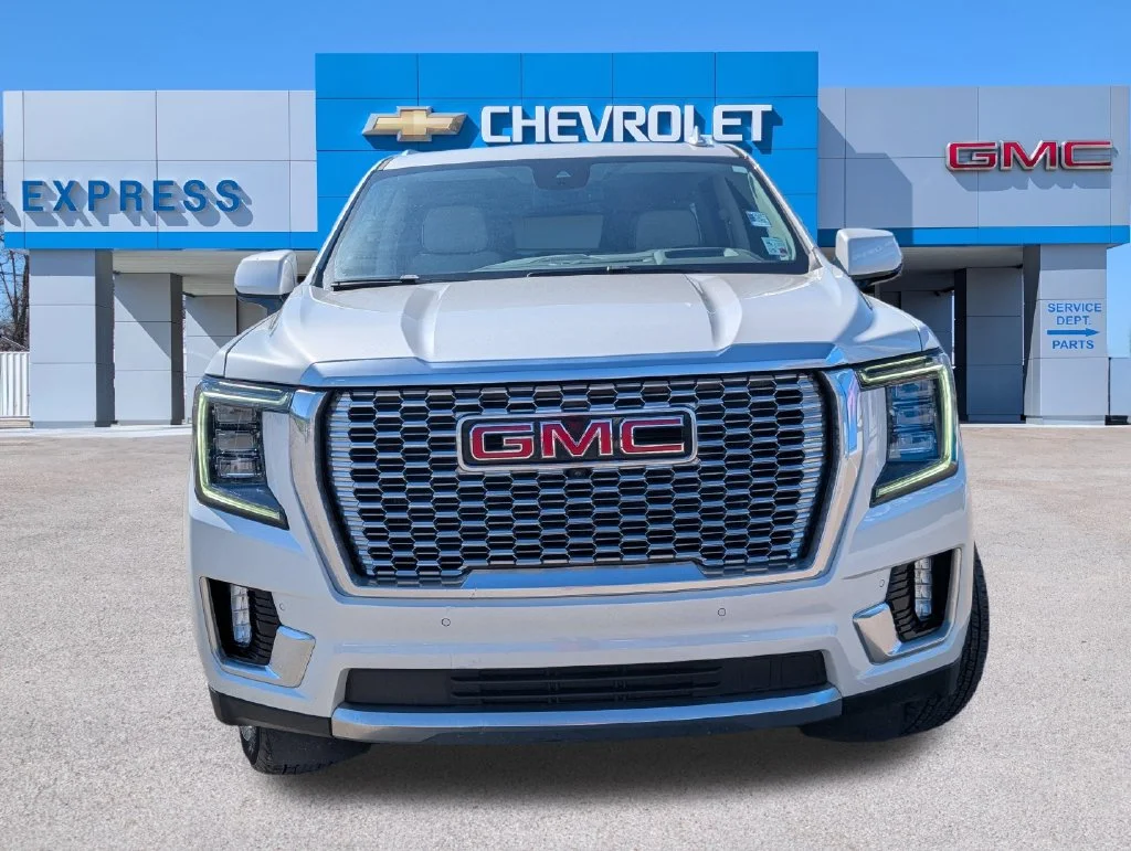 Used 2023 White GMC Denali image 8