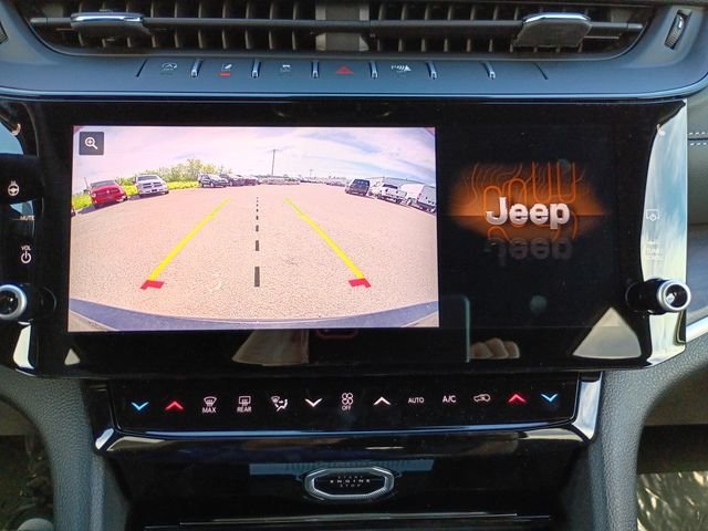 New 2026 Diamond Black Crystal Pearl-Coat Exterior Paint Jeep Altitude image 16