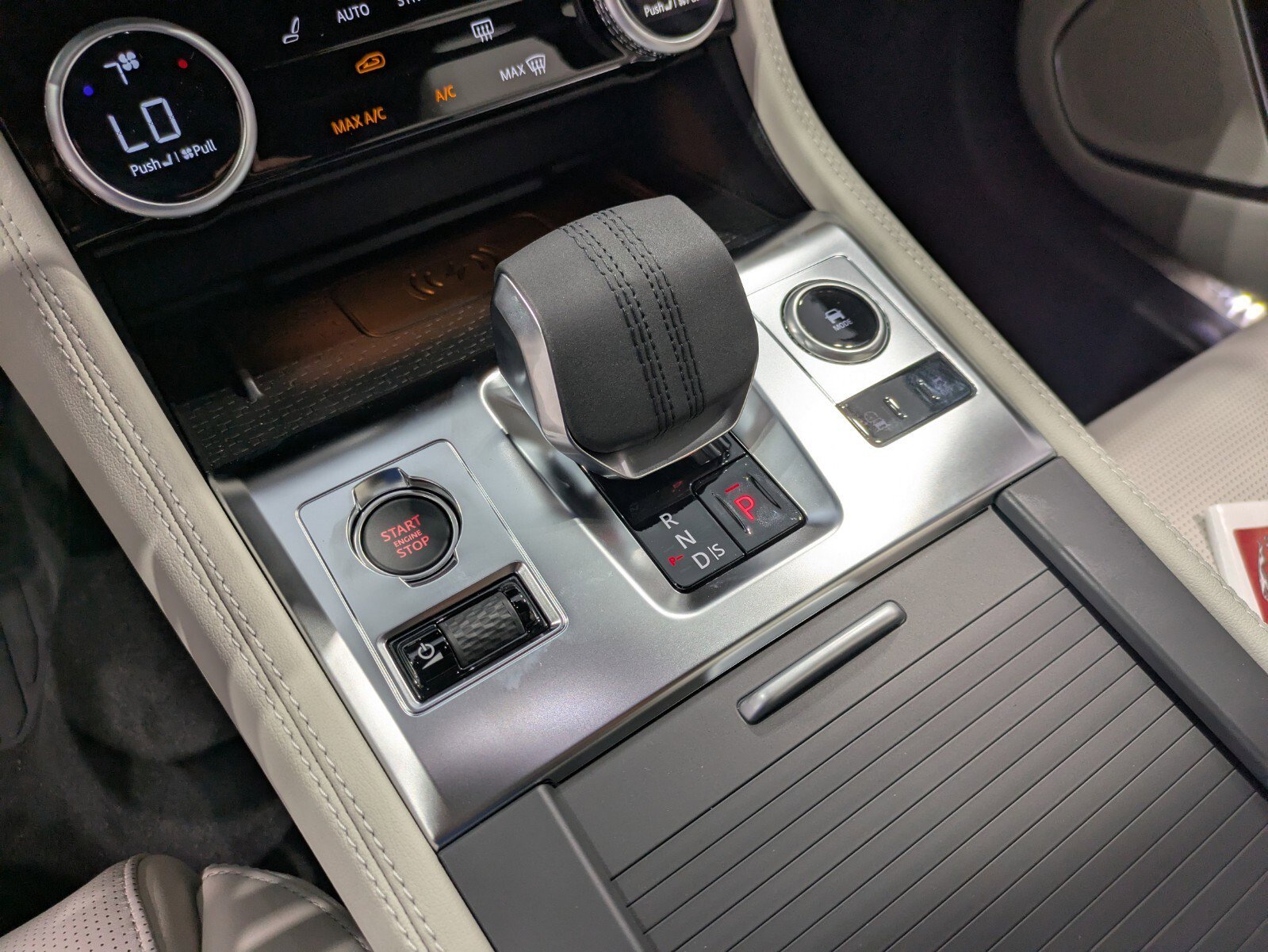 2026 Jaguar F-Pace R-Dynamic S - Photo 19