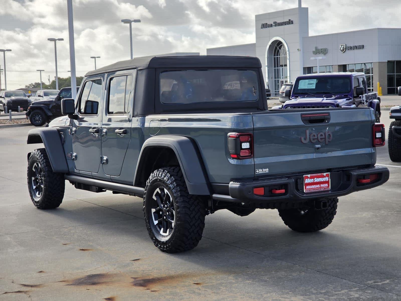 New 2026 Anvil Clear-Coat Exterior Paint Jeep Rubicon image 3