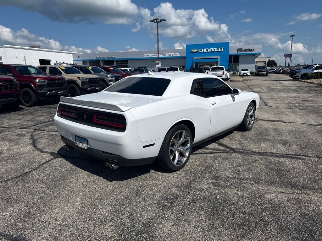 Used 2015 White Dodge SXT Plus image 6