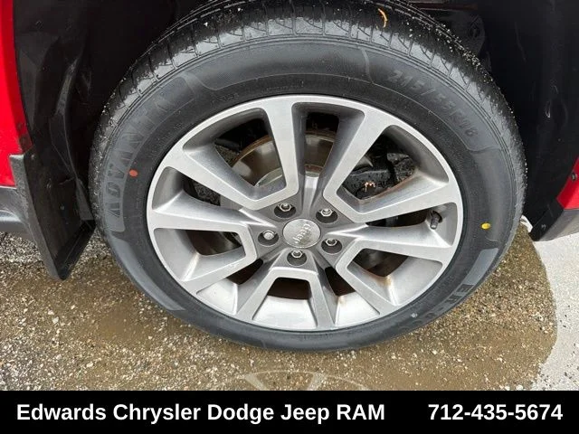 Used 2017 Red Jeep Sport image 10