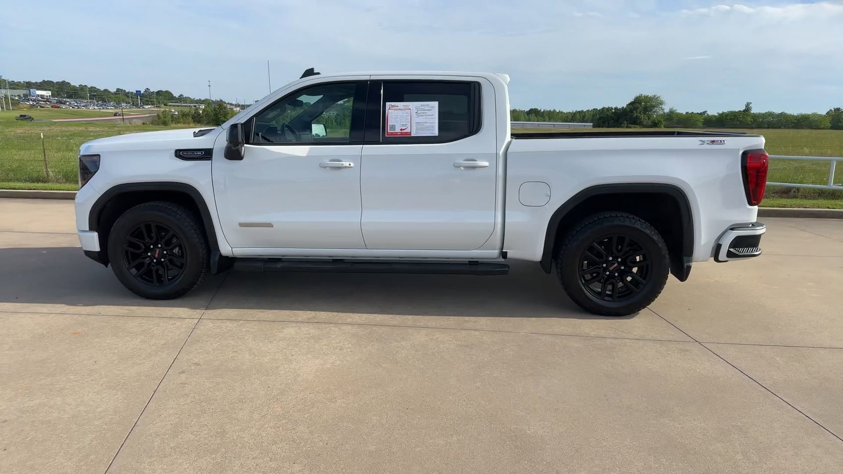 Used 2024 Summit White GMC Elevation image 5