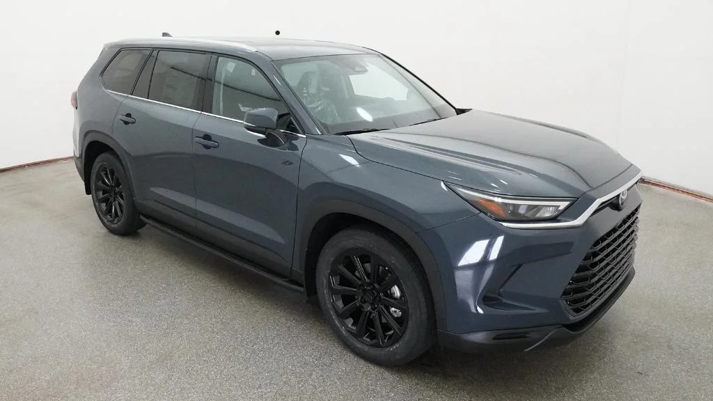 New 2026 Storm Cloud Toyota XLE image 7