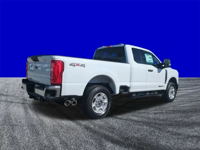 New 2026 Oxford White Ford F-250® XLT image 4