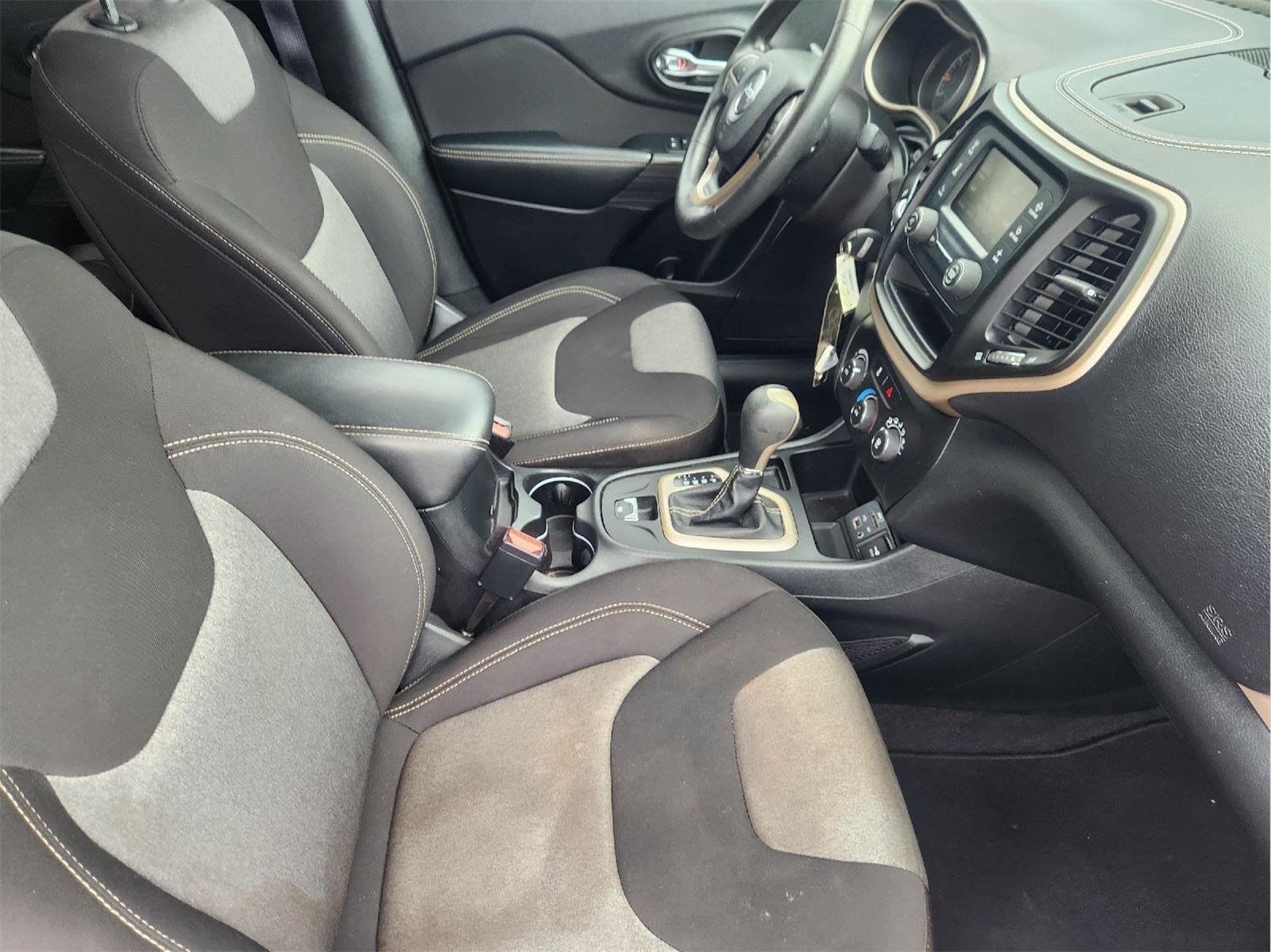 Used 2015 Bright White Clearcoat Jeep Sport image 14