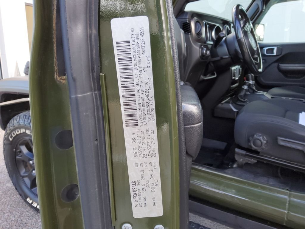 Used 2020 Green Jeep Sport image 20