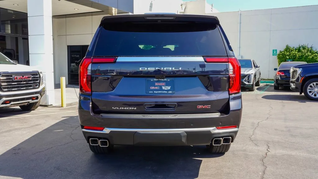 2026 GMC Yukon XL Denali - Photo 8