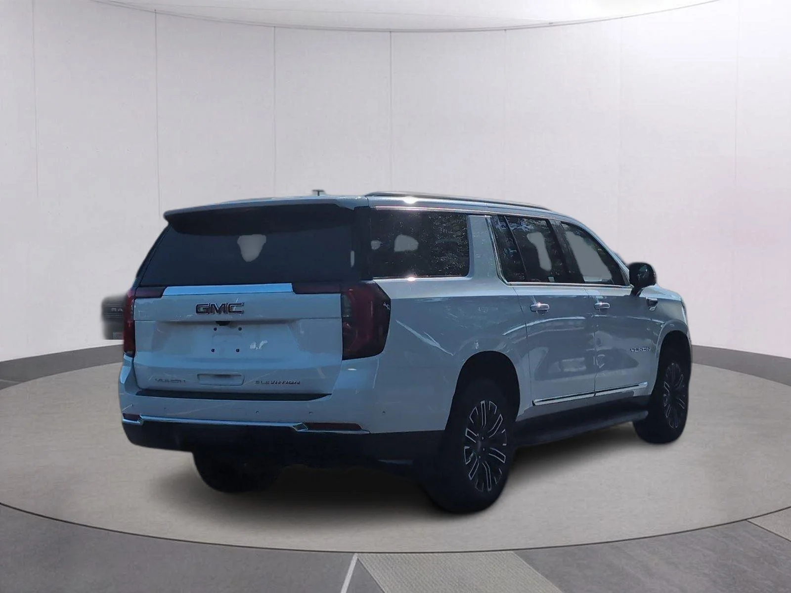 New 2026 Summit White GMC Elevation image 7