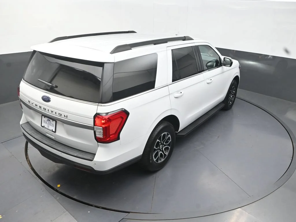 Used 2022 White Ford XL image 21