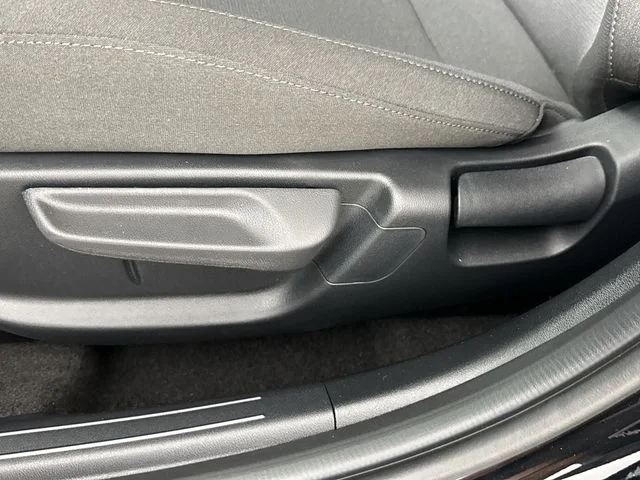New 2026 Aurora Black Pearl Kia LXS image 12