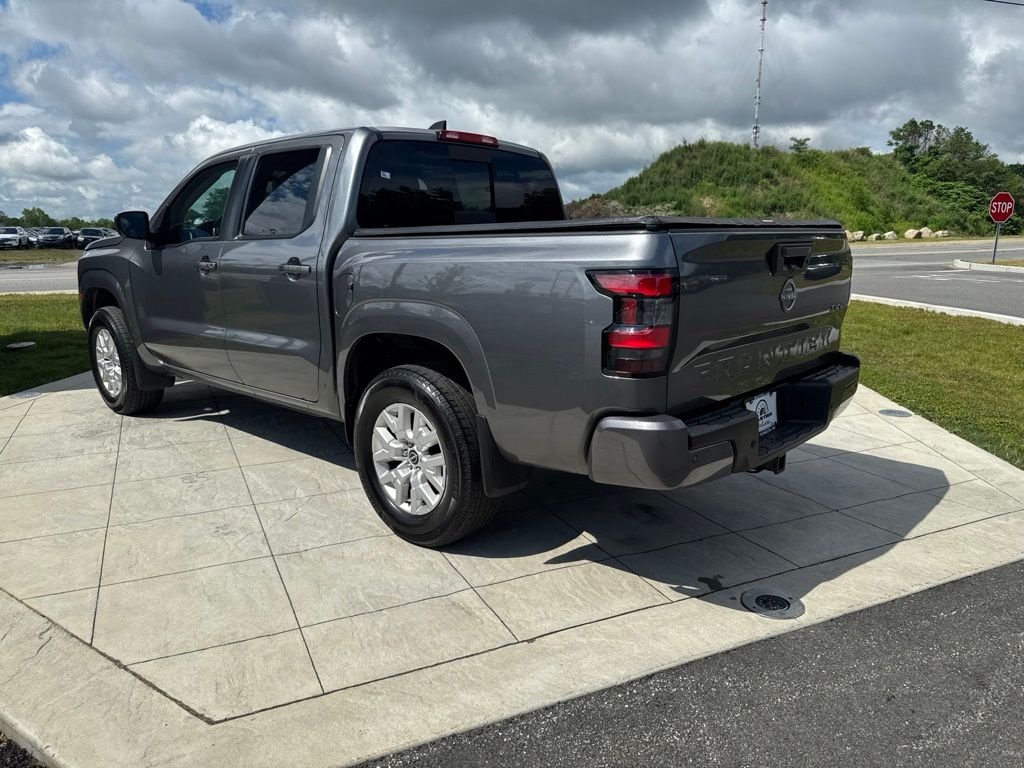 Used 2024 Gray Nissan SV image 5