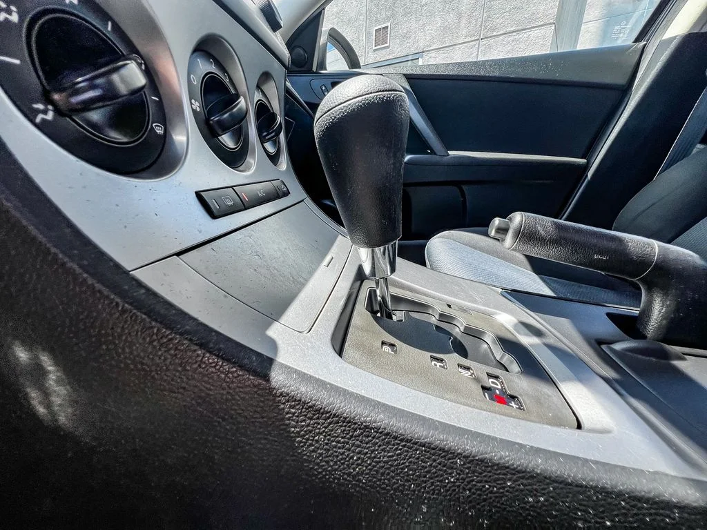 Used 2011 Black Mazda i Touring image 18