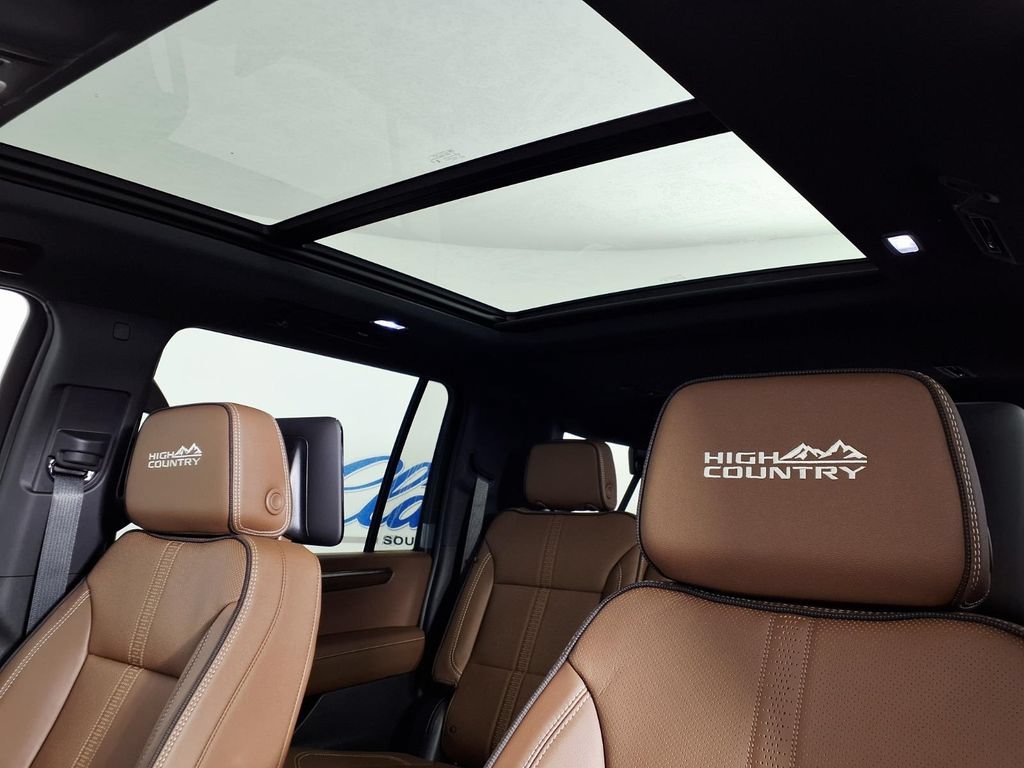 2026 Chevrolet Suburban High Country - Photo 13