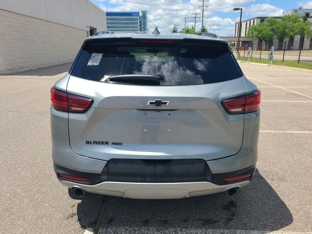 Used 2023 Gray Chevrolet LT image 7