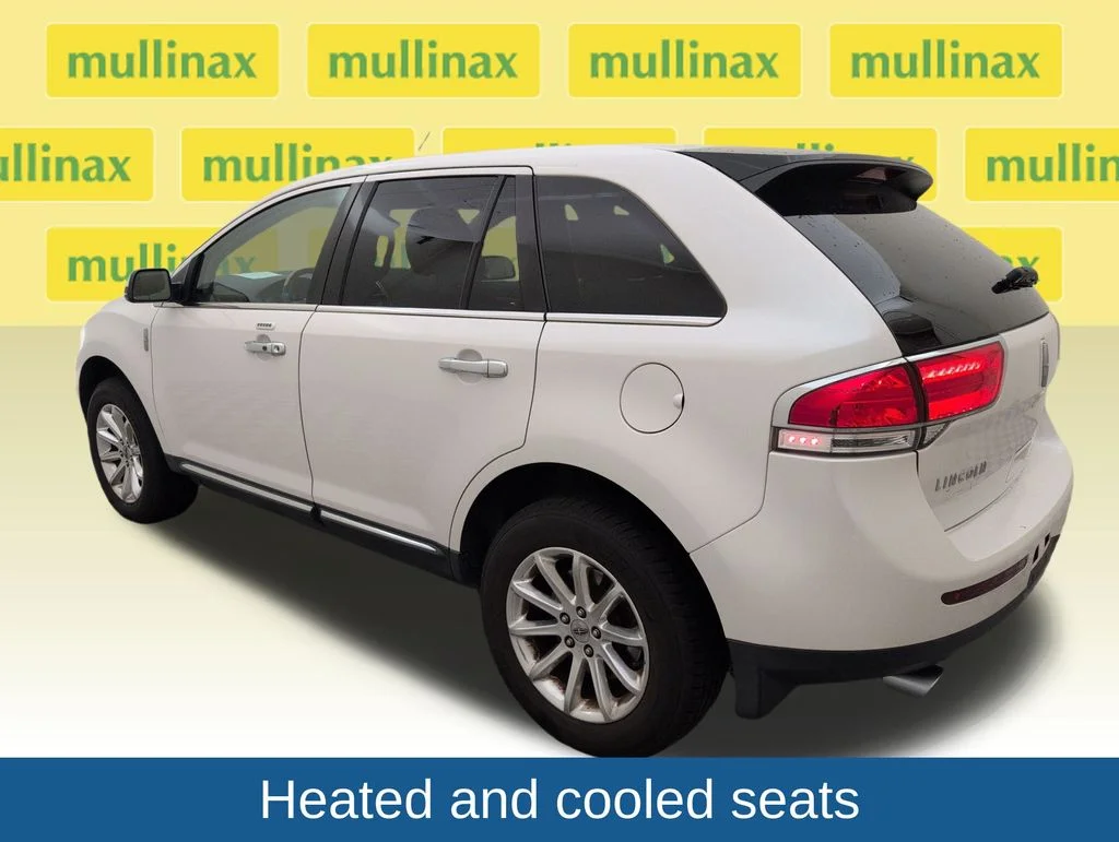 Used 2015 White Lincoln Base image 8