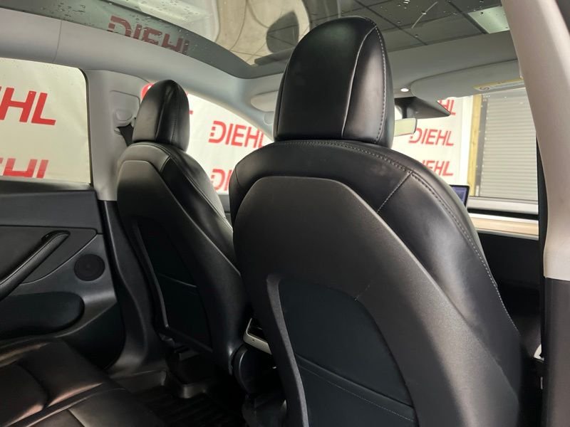 Used 2021 Red Tesla Long Range image 12