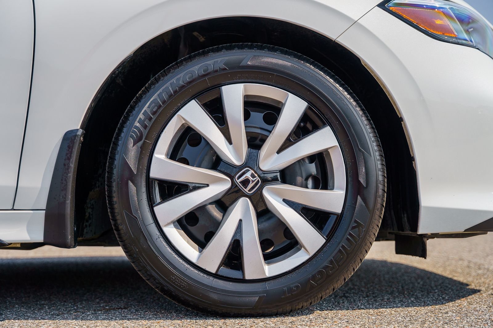 2025 Honda Civic LX - Photo 10