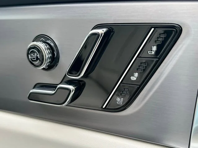 2026 Cadillac VISTIQ Sport - Photo 25