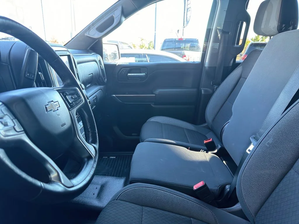 Used 2020 Summit White Chevrolet LT image 4