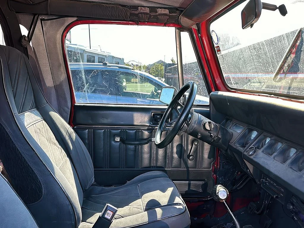 Used 1992 Red Jeep Renegade image 11