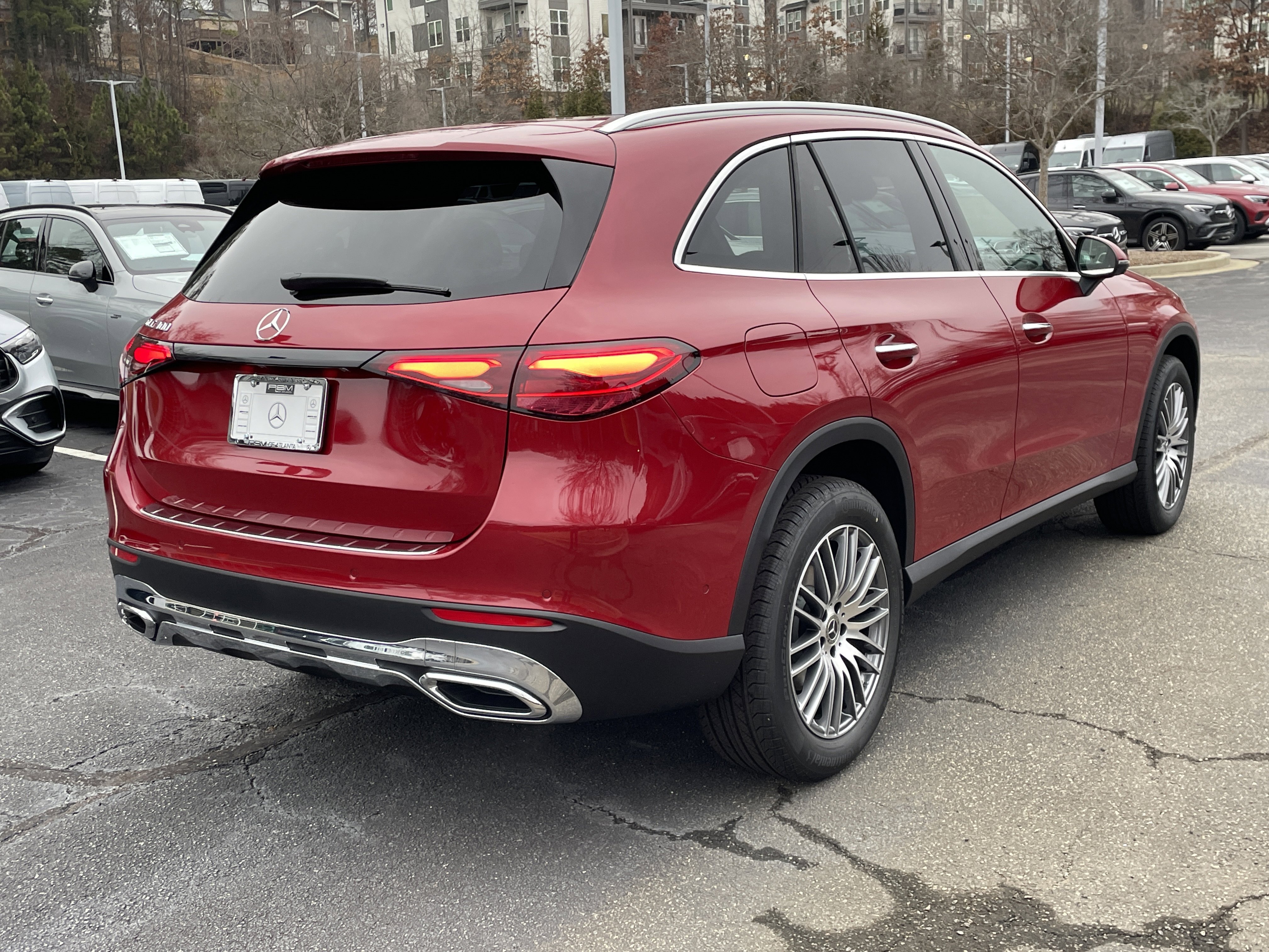 New 2026 MANUFAKTUR Patagonia Red Metallic Mercedes-Benz GLC 300 SUV image 6