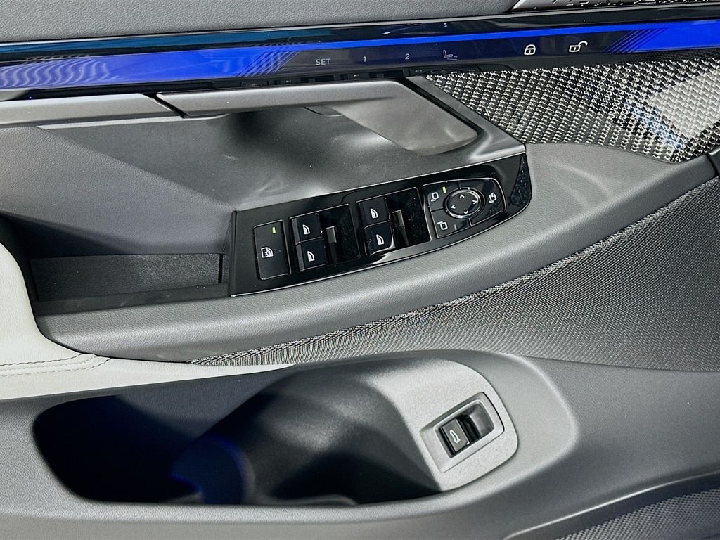 New 2027 Marina Bay Blue Metallic BMW Base image 20