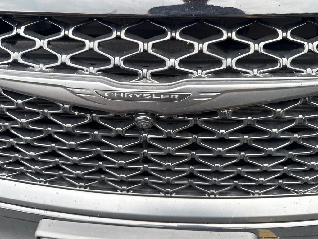 2026 Chrysler Pacifica Limited - Photo 12