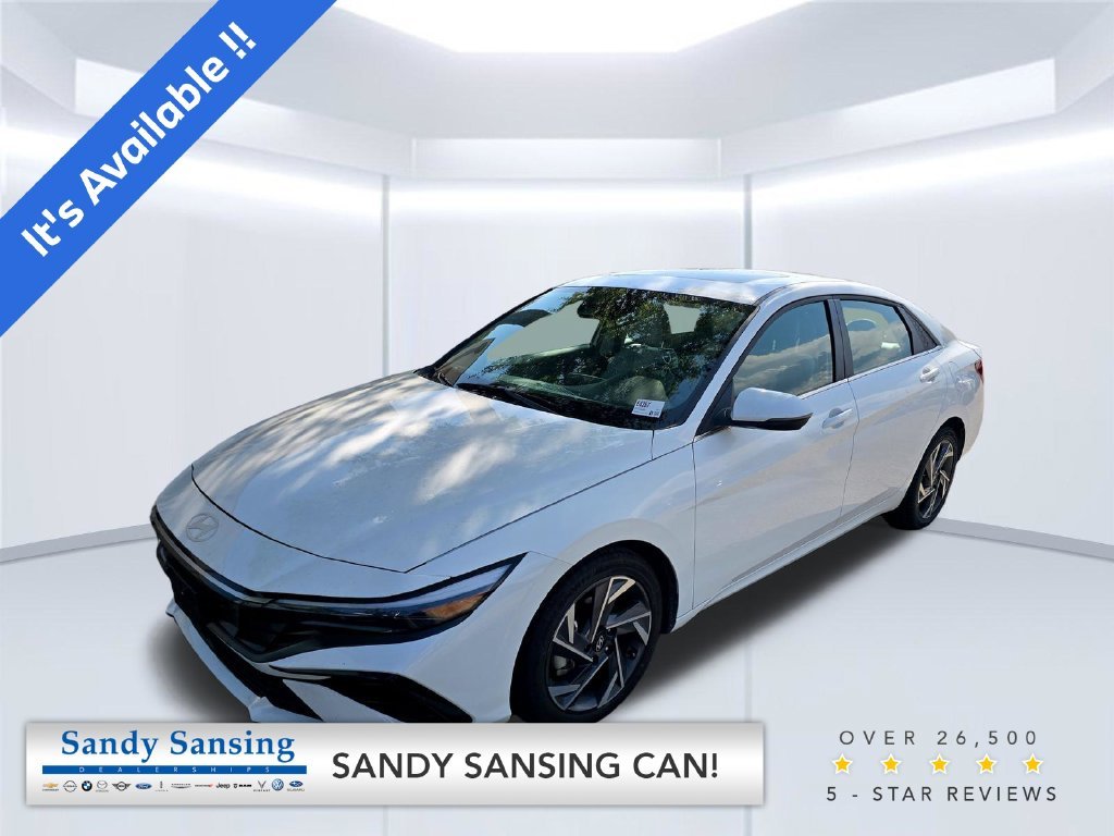 Used 2025 White Hyundai Limited image 1