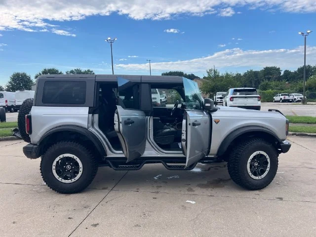 Used 2023 Silver Ford Badlands image 13