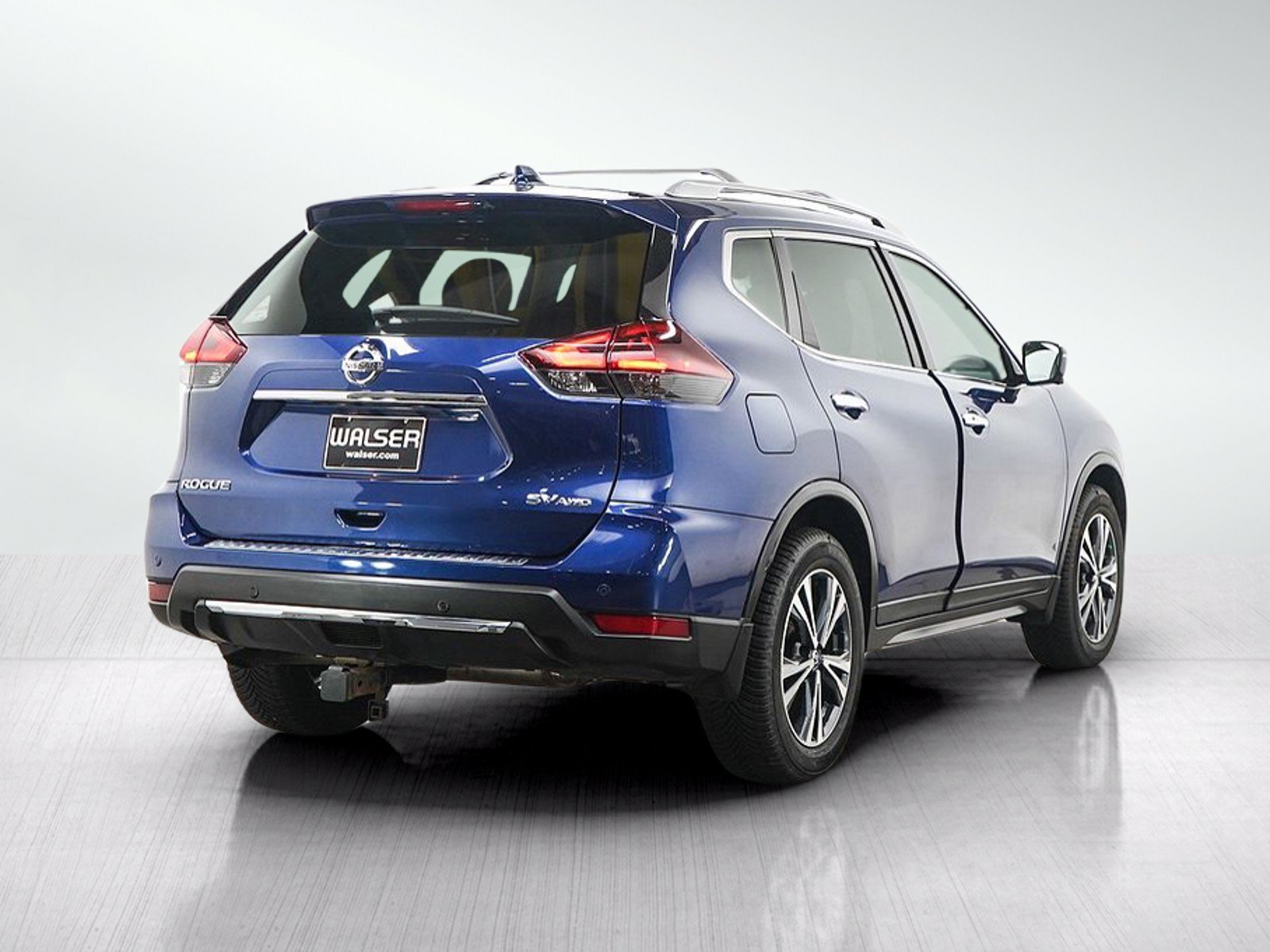 Used 2019 Caspian Blue Metallic Nissan AWD SV image 7