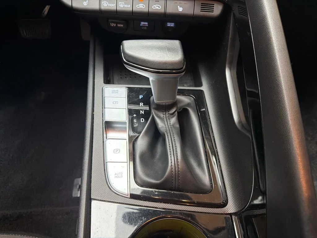 Used 2023 Fluid Metal Hyundai SEL image 21