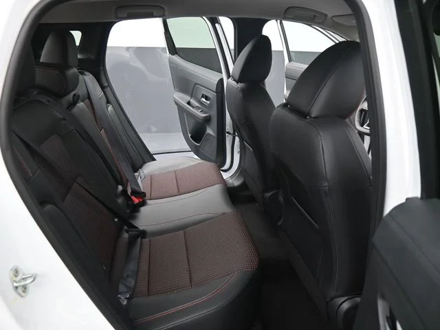 2025 Nissan Kicks SR - Photo 14