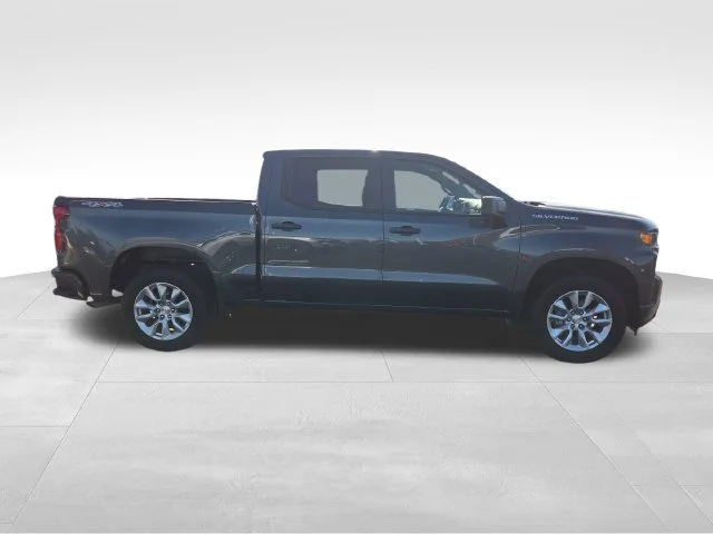 Used 2021 SHADOW GRAY METALLIC Chevrolet Custom image 9