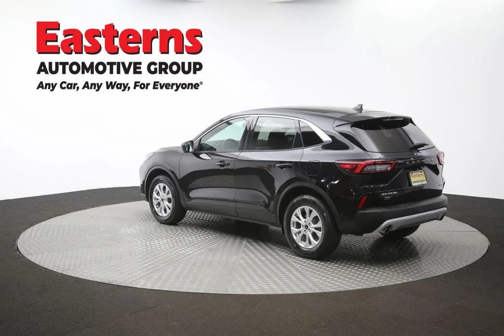Used 2023 Black Ford Active image 63