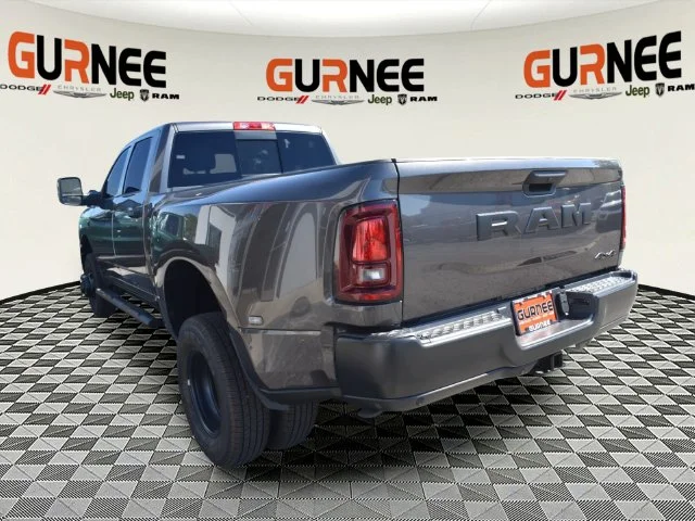 New 2026 Granite Crystal Metallic Clear-Coat Exterior Paint RAM Tradesman image 5