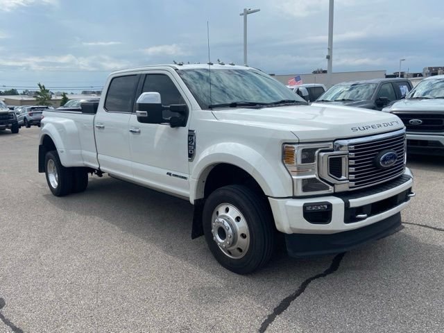 Used 2020 Star White Ford Platinum image 2