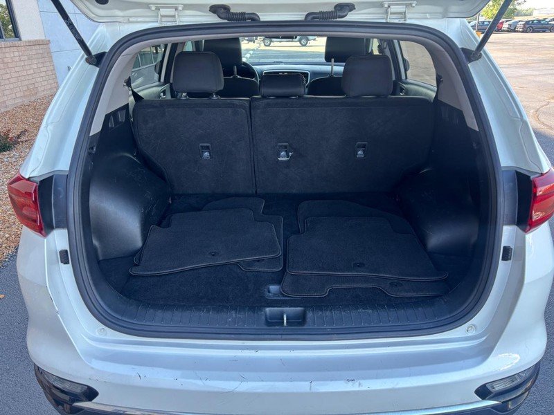 Used 2022 Snow White Pearl Kia LX FWD image 6